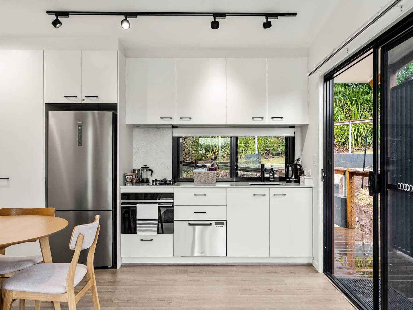 6514edba-4e55-40ef-8df4-7a146c7df8af